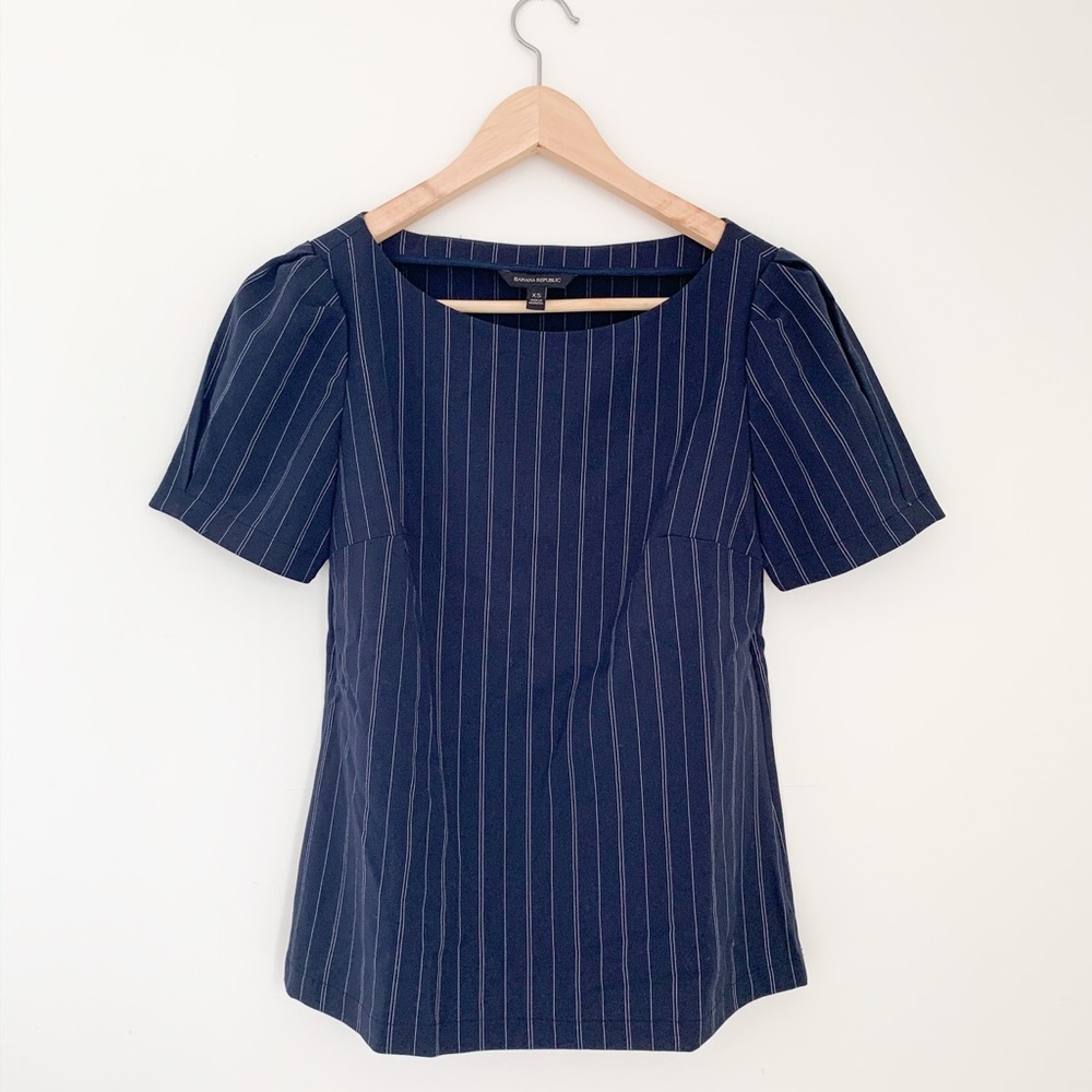 Banana Republic darling navy top